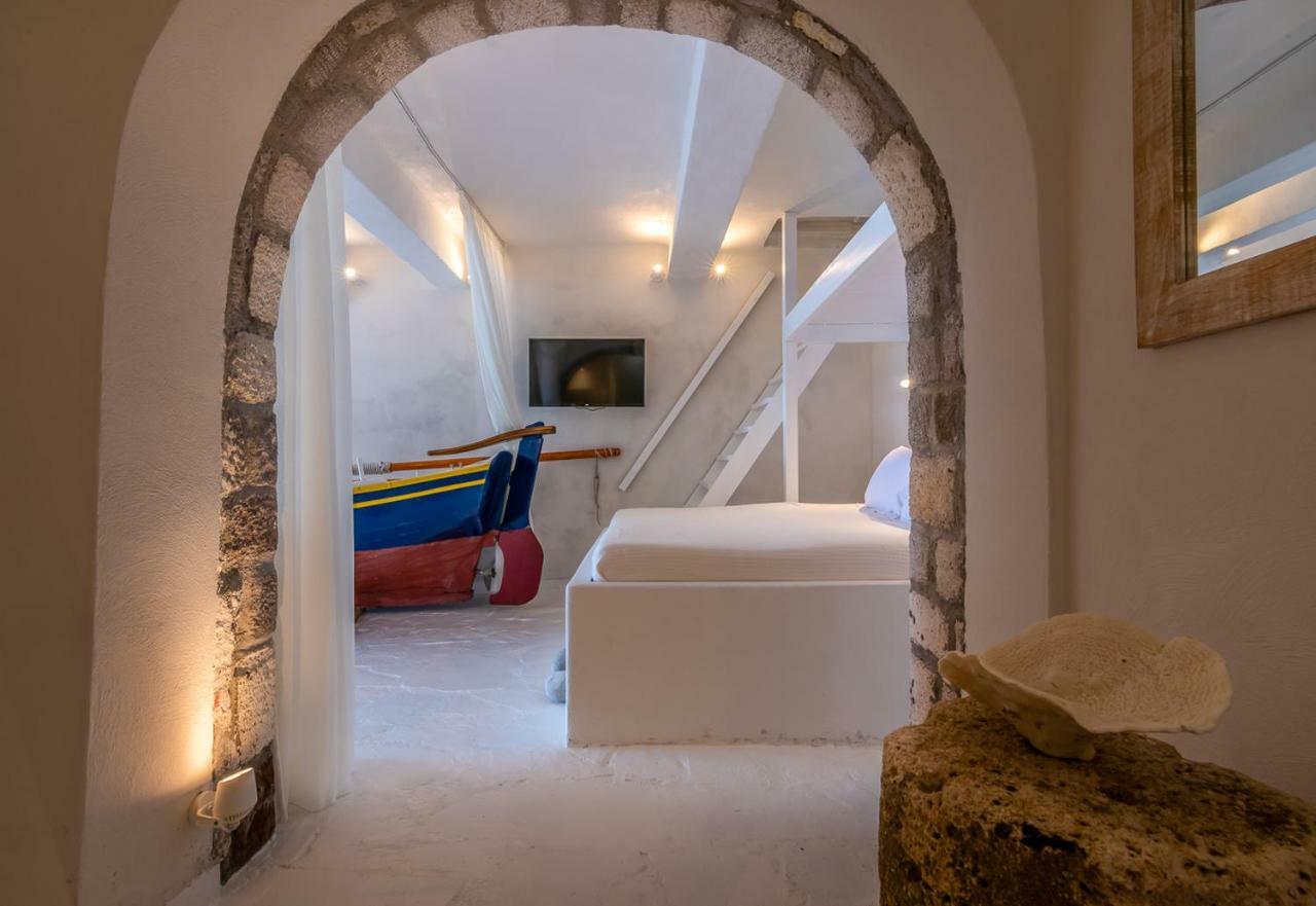 Willa Neosikos Amazing Beach House In Milos Island Klima  Zewnętrze zdjęcie
